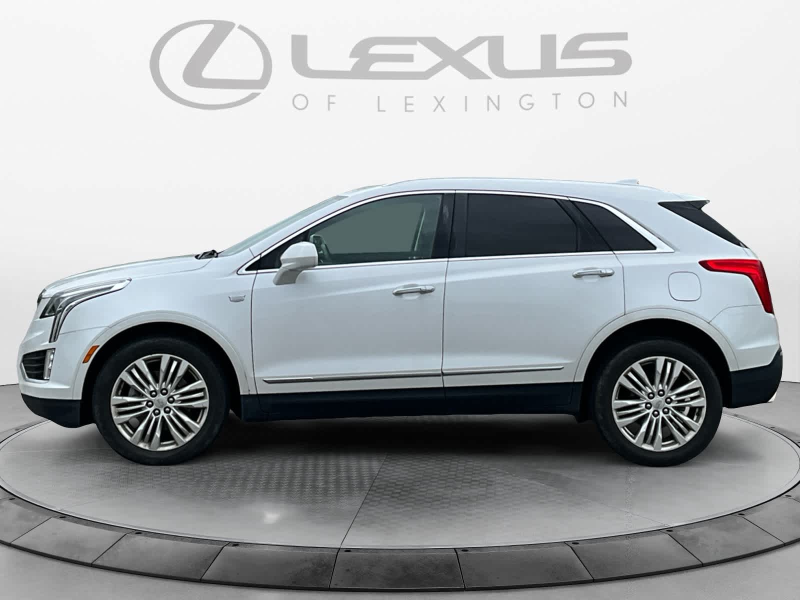 2017 Cadillac XT5 Premium Luxury FWD