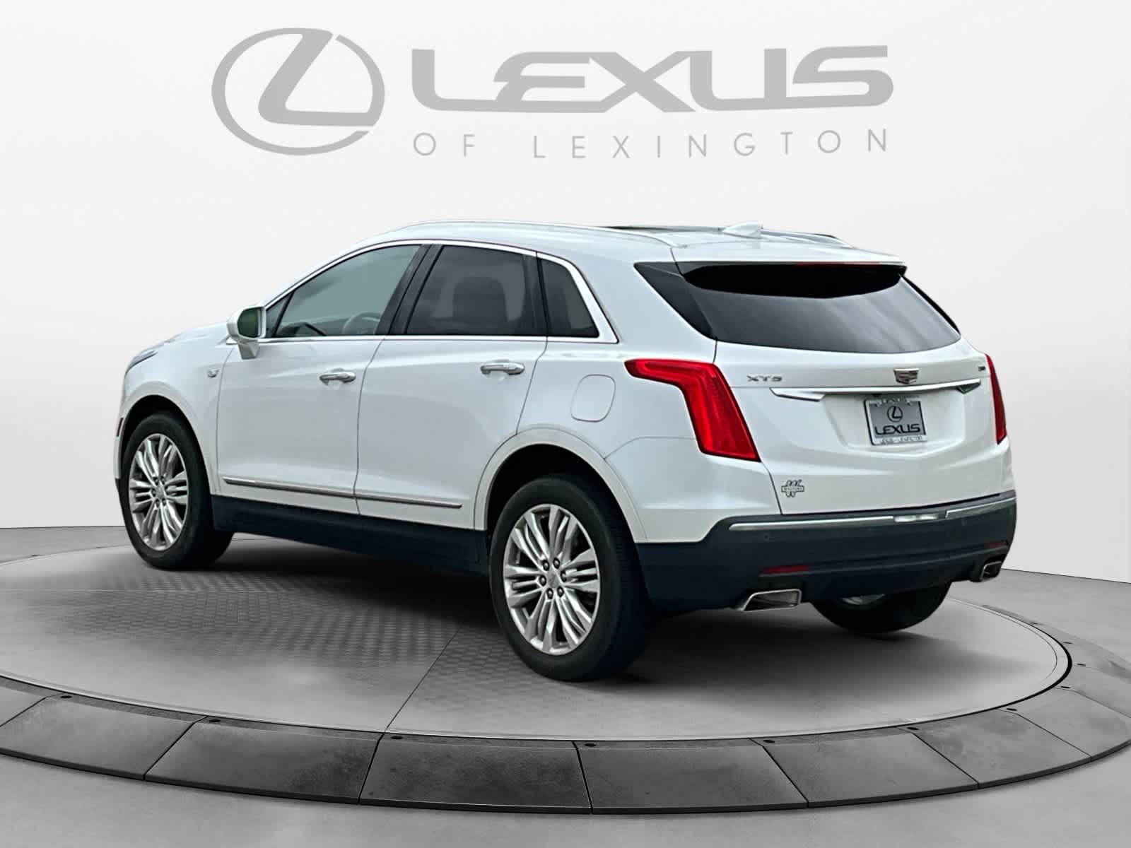 2017 Cadillac XT5 Premium Luxury FWD