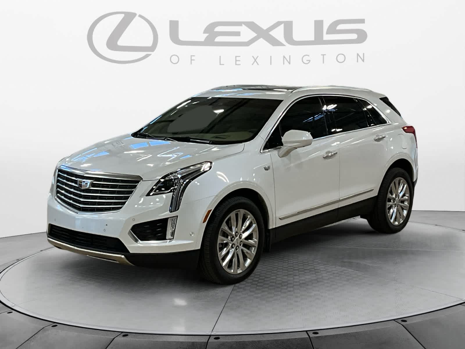 2017 Cadillac XT5 Platinum AWD