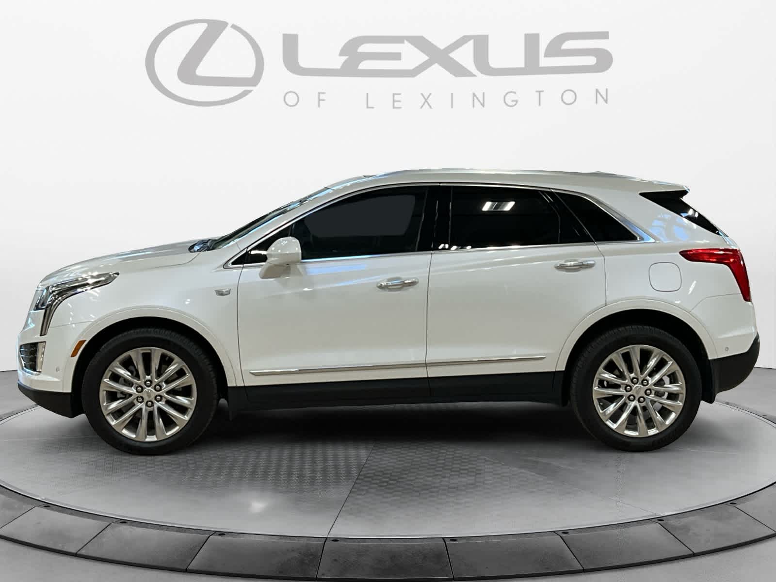 2017 Cadillac XT5 Platinum AWD