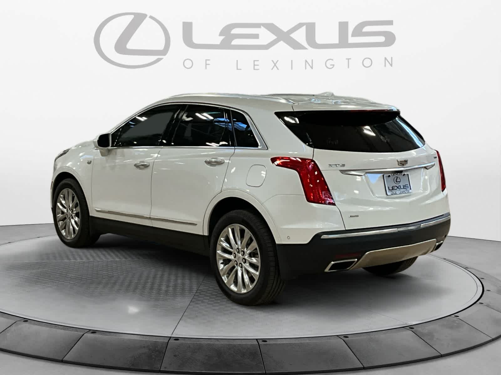 2017 Cadillac XT5 Platinum AWD