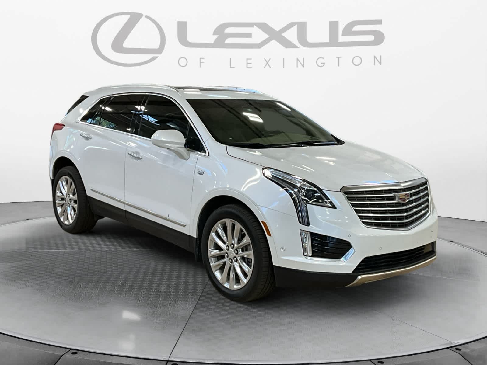 2017 Cadillac XT5 Platinum AWD