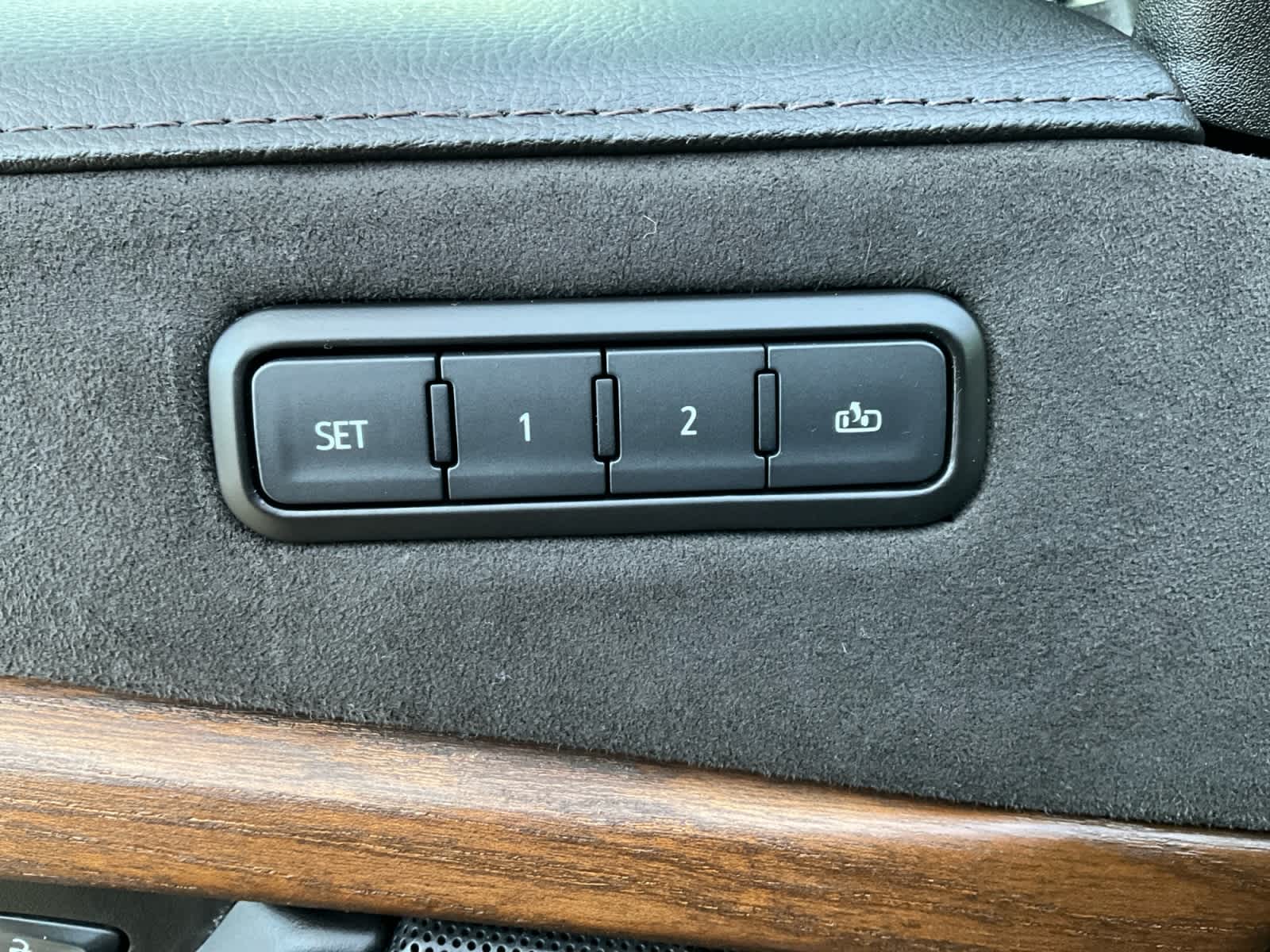 2020 Cadillac Escalade Premium Luxury