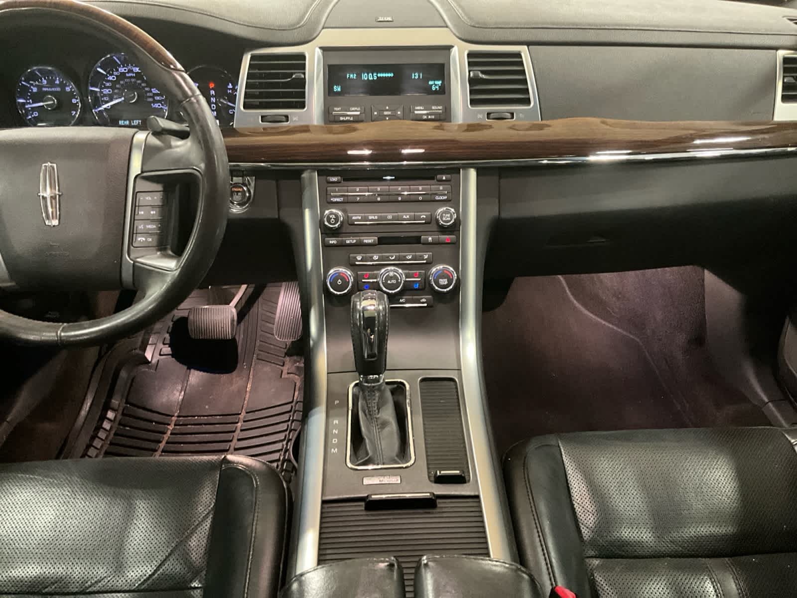 2011 Lincoln MKS 4dr Sdn 3.7L FWD