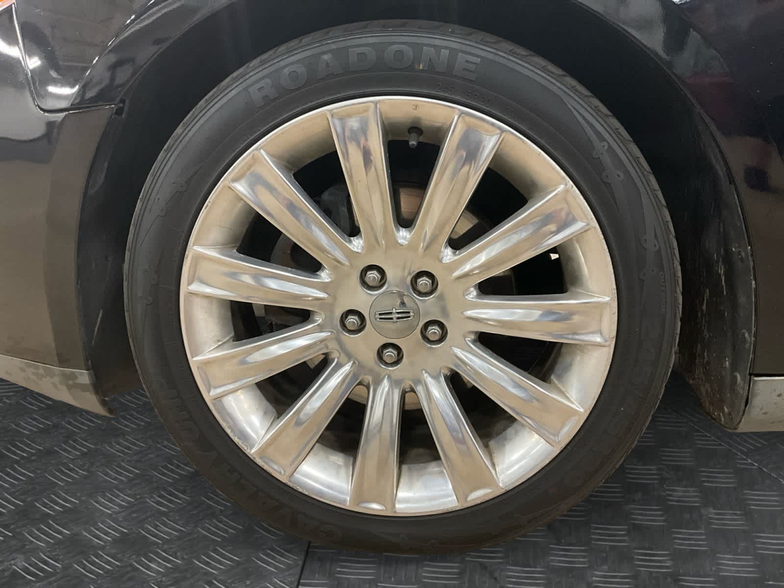 2011 Lincoln MKS 4dr Sdn 3.7L FWD