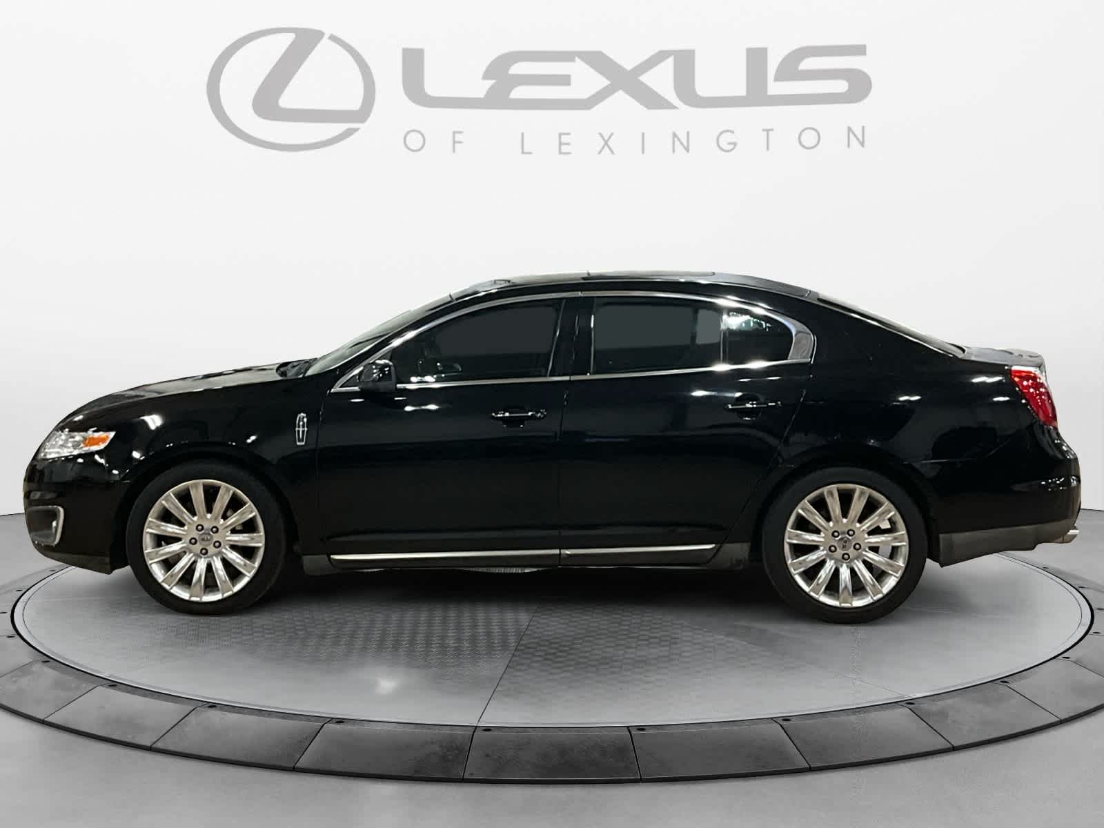 2011 Lincoln MKS 4dr Sdn 3.7L FWD