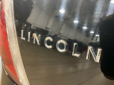 2011 Lincoln MKS 4dr Sdn 3.7L FWD