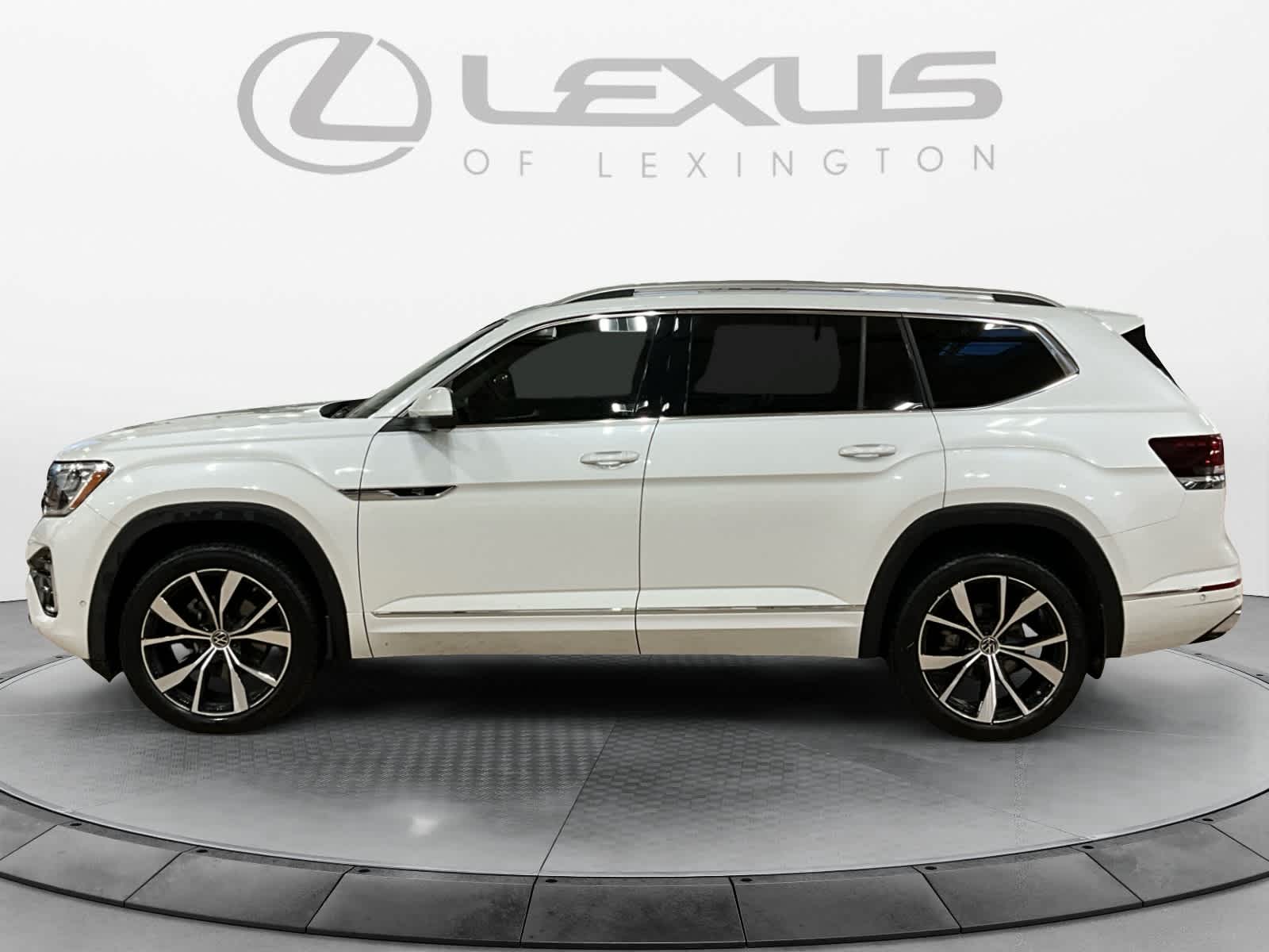 2024 Volkswagen Atlas 2.0T SEL Premium R-Line