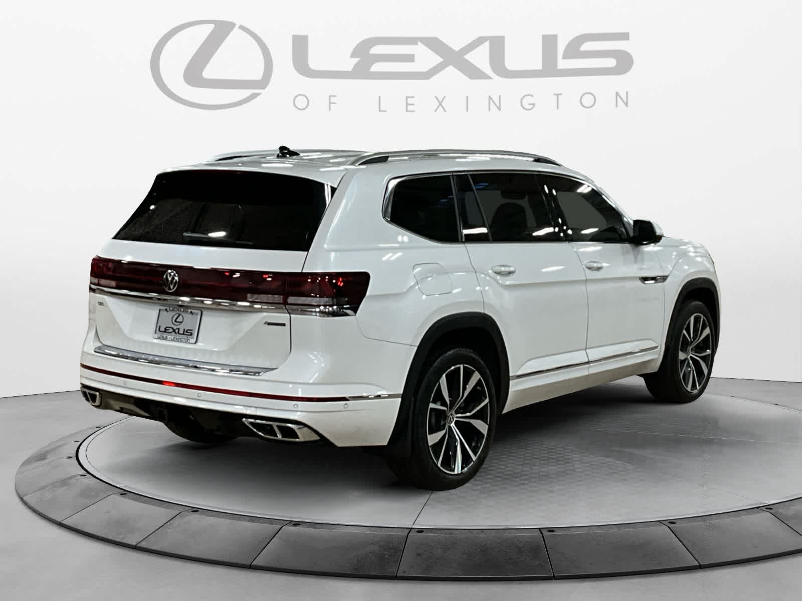 2024 Volkswagen Atlas 2.0T SEL Premium R-Line