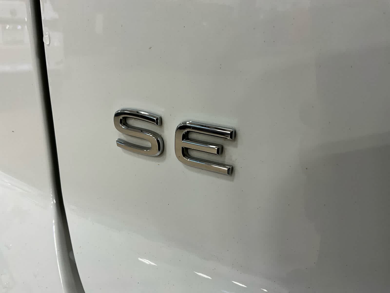 2022 Volkswagen Atlas Cross Sport 2.0T SE w/Technology