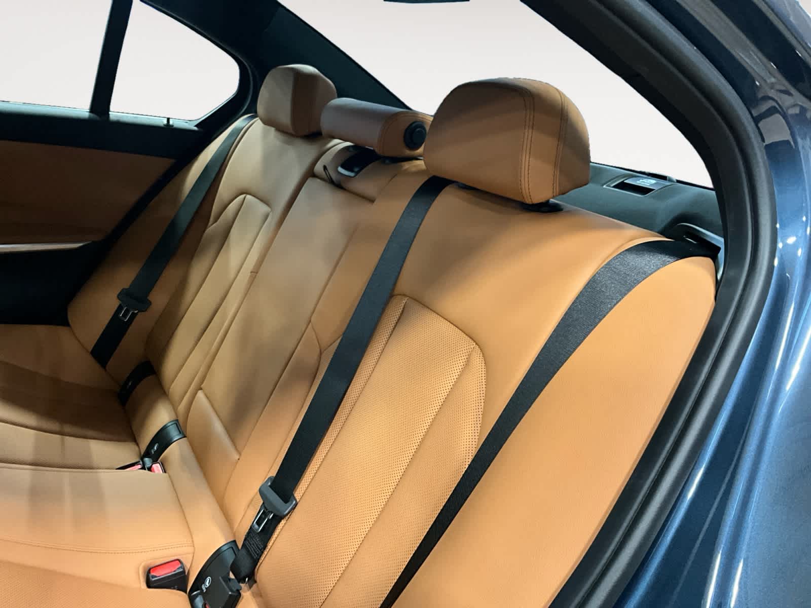 2025 BMW 3 Series 330i xDrive