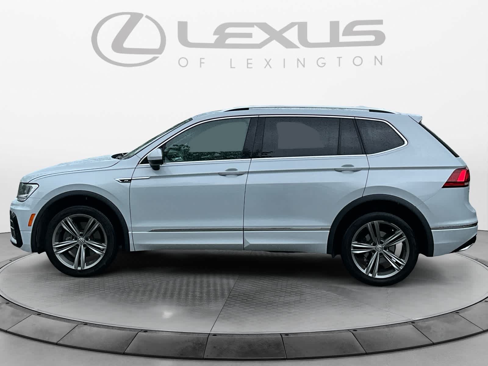 2019 Volkswagen Tiguan SEL R-Line