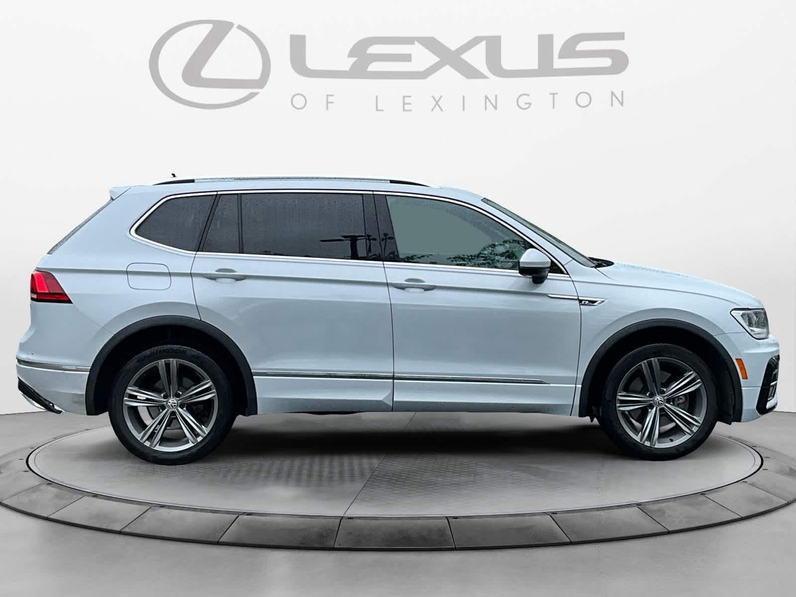 2019 Volkswagen Tiguan SEL R-Line