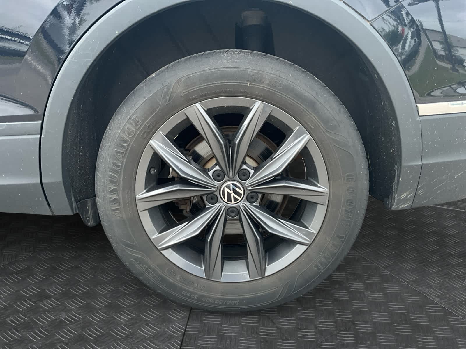2022 Volkswagen Tiguan SE
