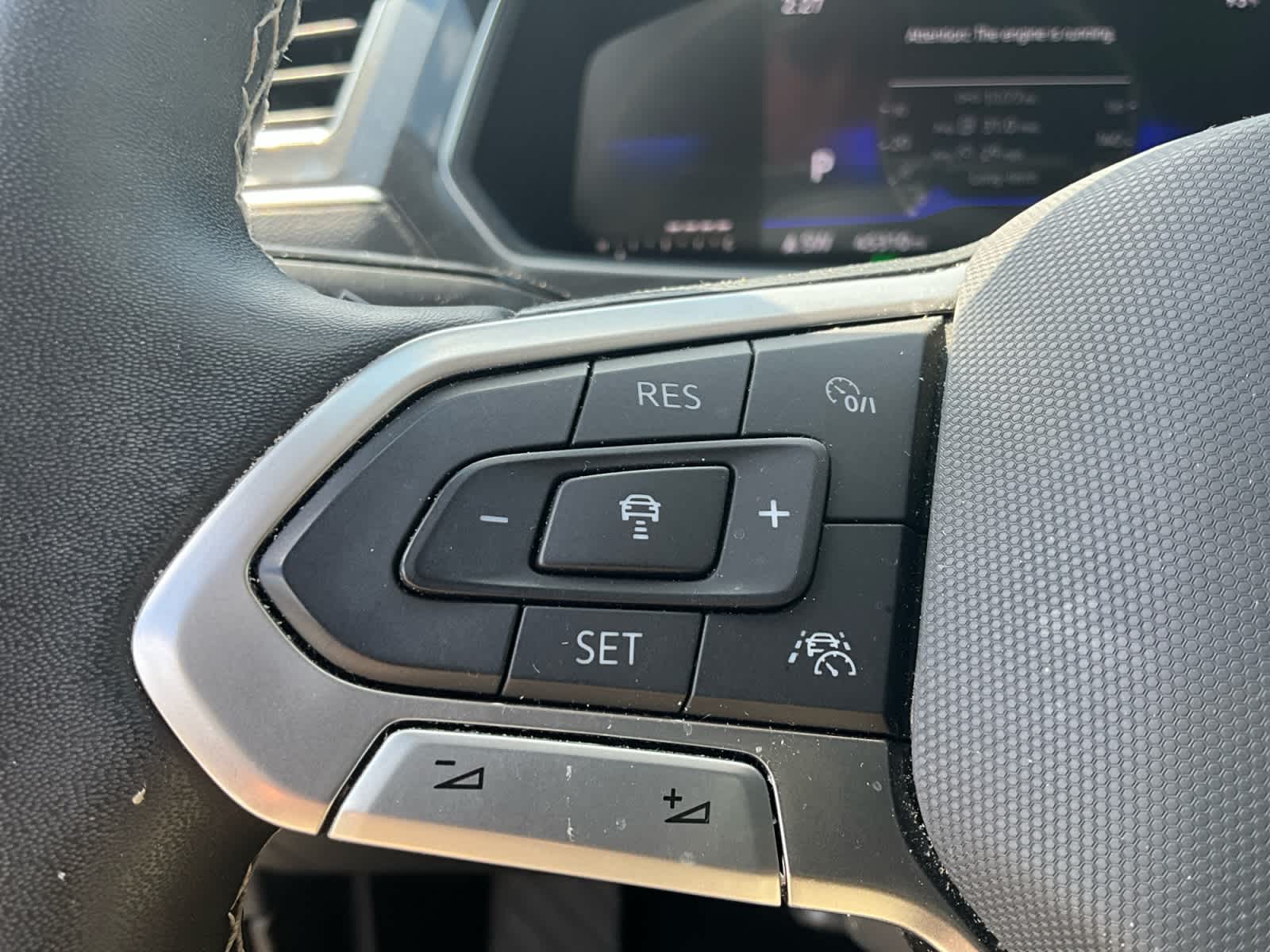 2023 Volkswagen Tiguan SE
