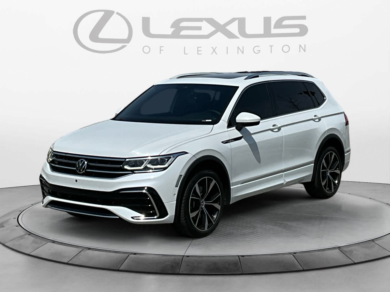 2022 Volkswagen Tiguan SEL R-Line