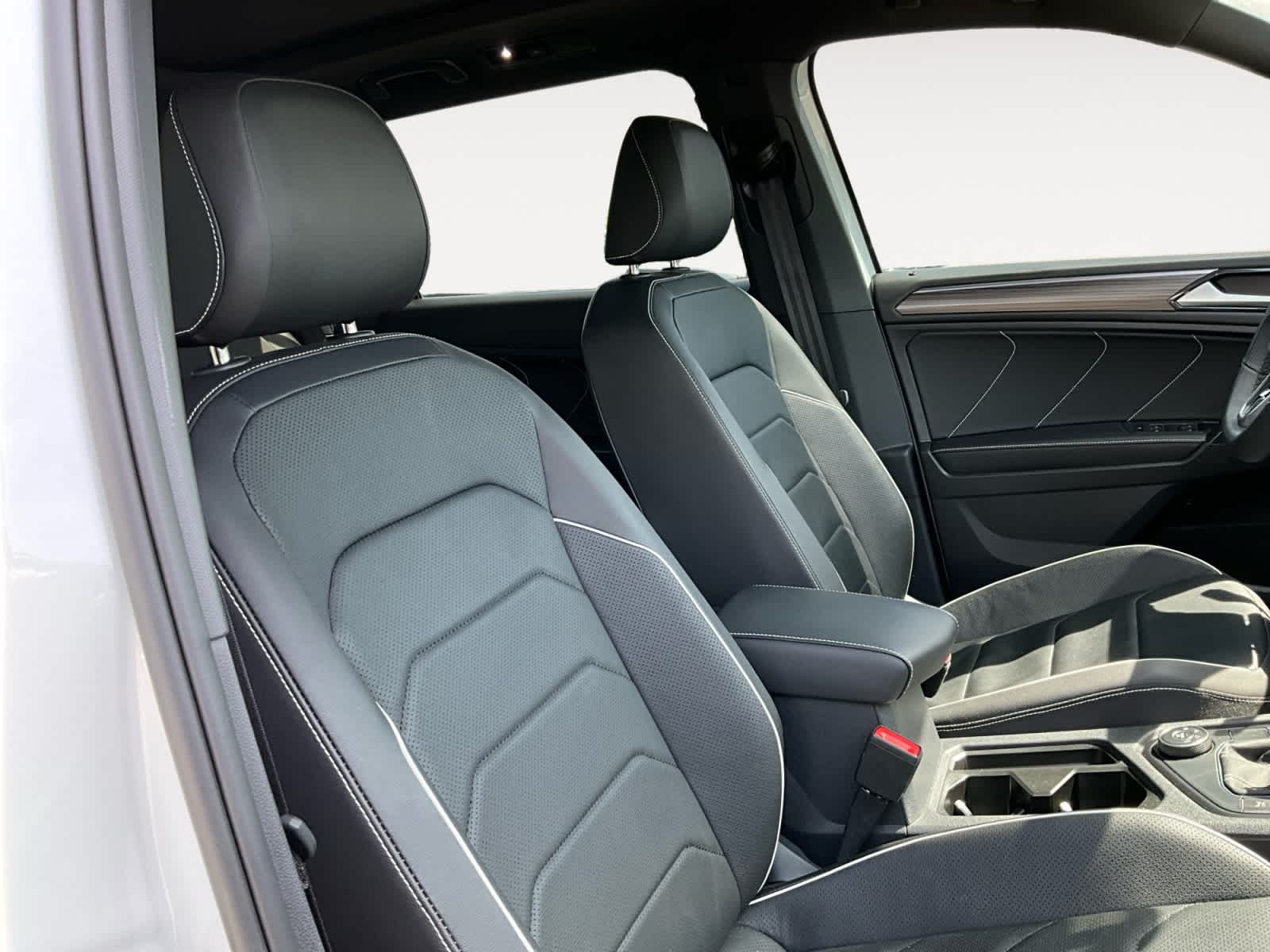 2022 Volkswagen Tiguan SEL R-Line