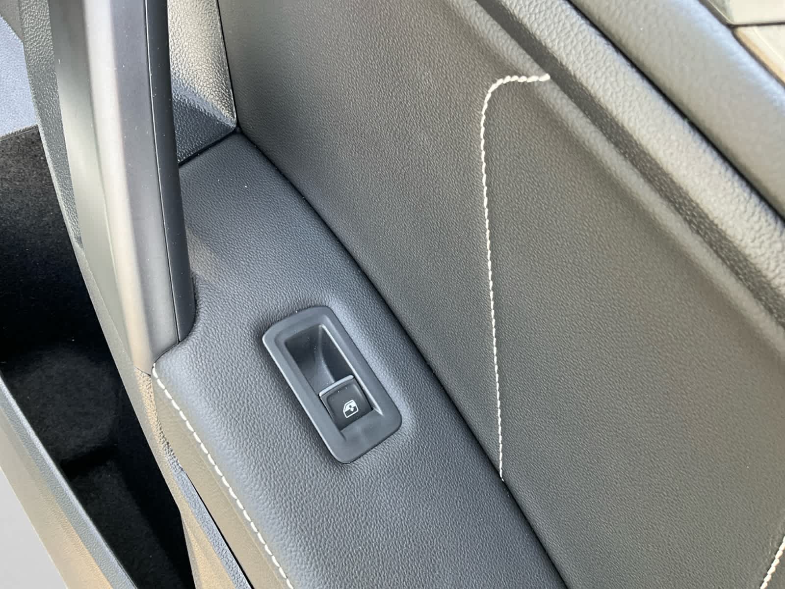 2022 Volkswagen Tiguan SEL R-Line