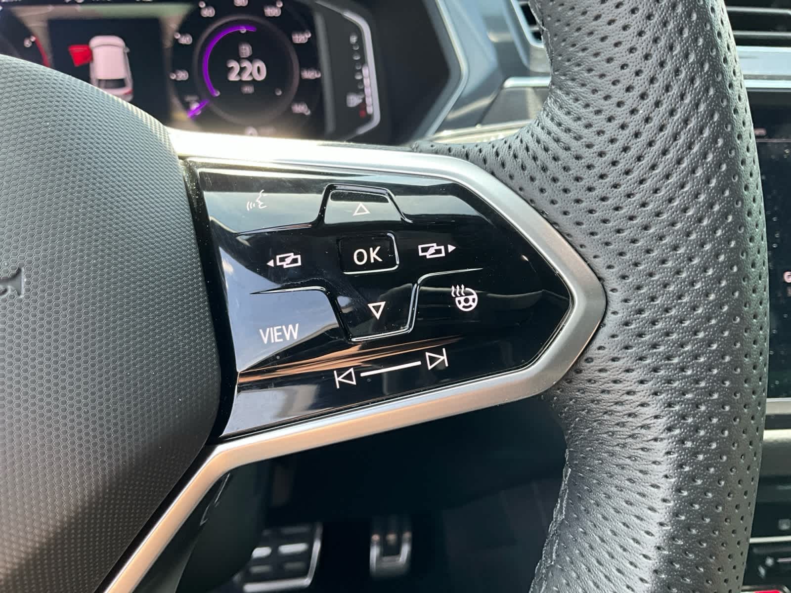 2022 Volkswagen Tiguan SEL R-Line