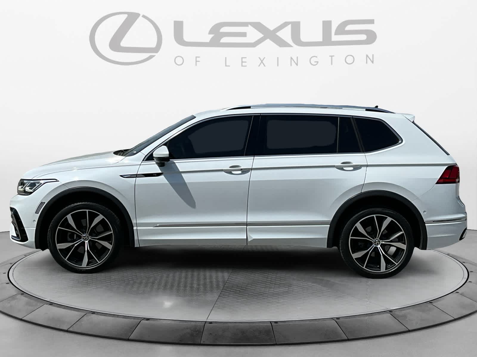 2022 Volkswagen Tiguan SEL R-Line