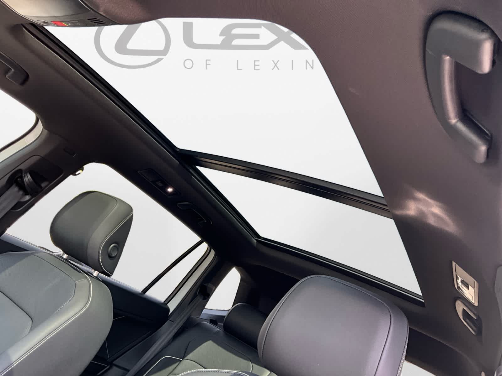 2022 Volkswagen Tiguan SEL R-Line