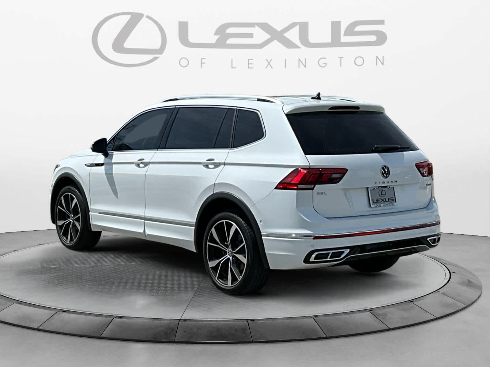 2022 Volkswagen Tiguan SEL R-Line