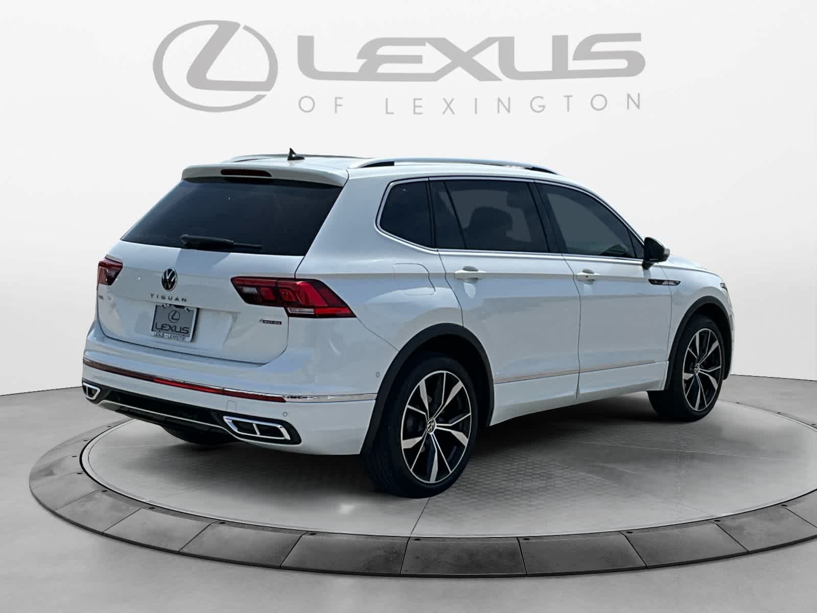 2022 Volkswagen Tiguan SEL R-Line