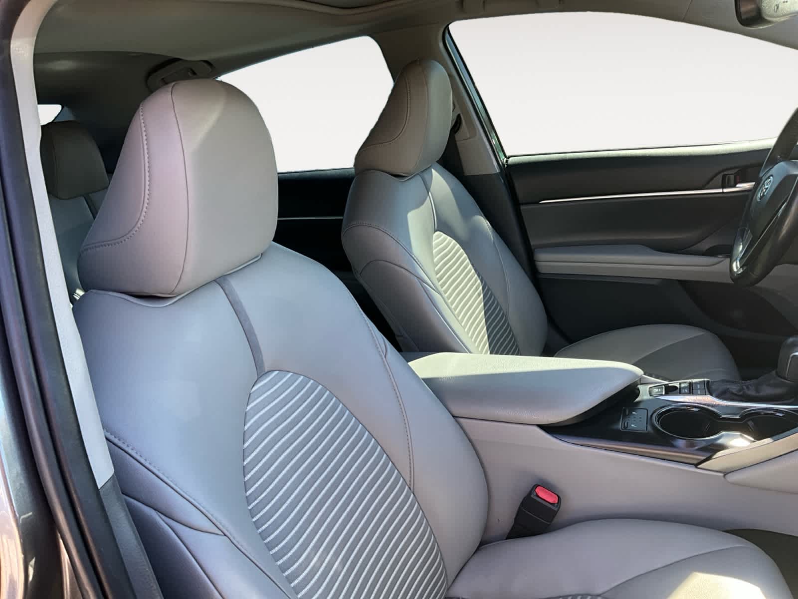 2019 Toyota Camry Hybrid SE