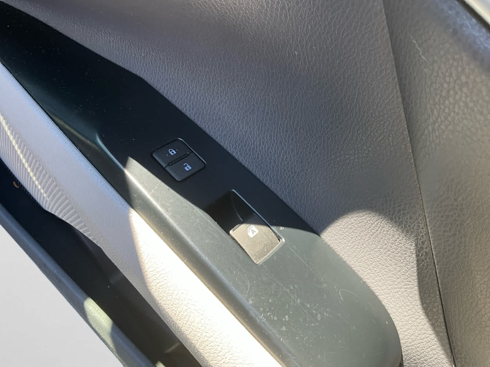 2019 Toyota Camry Hybrid SE