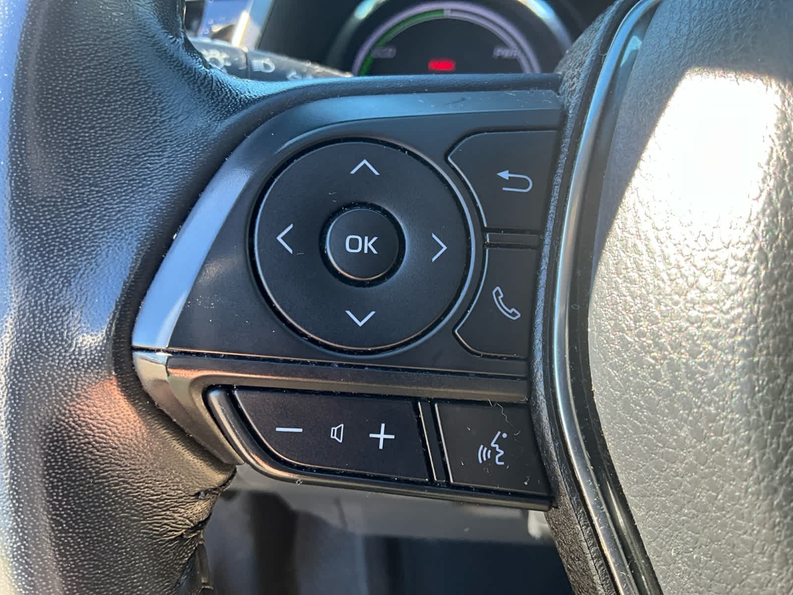 2019 Toyota Camry Hybrid SE