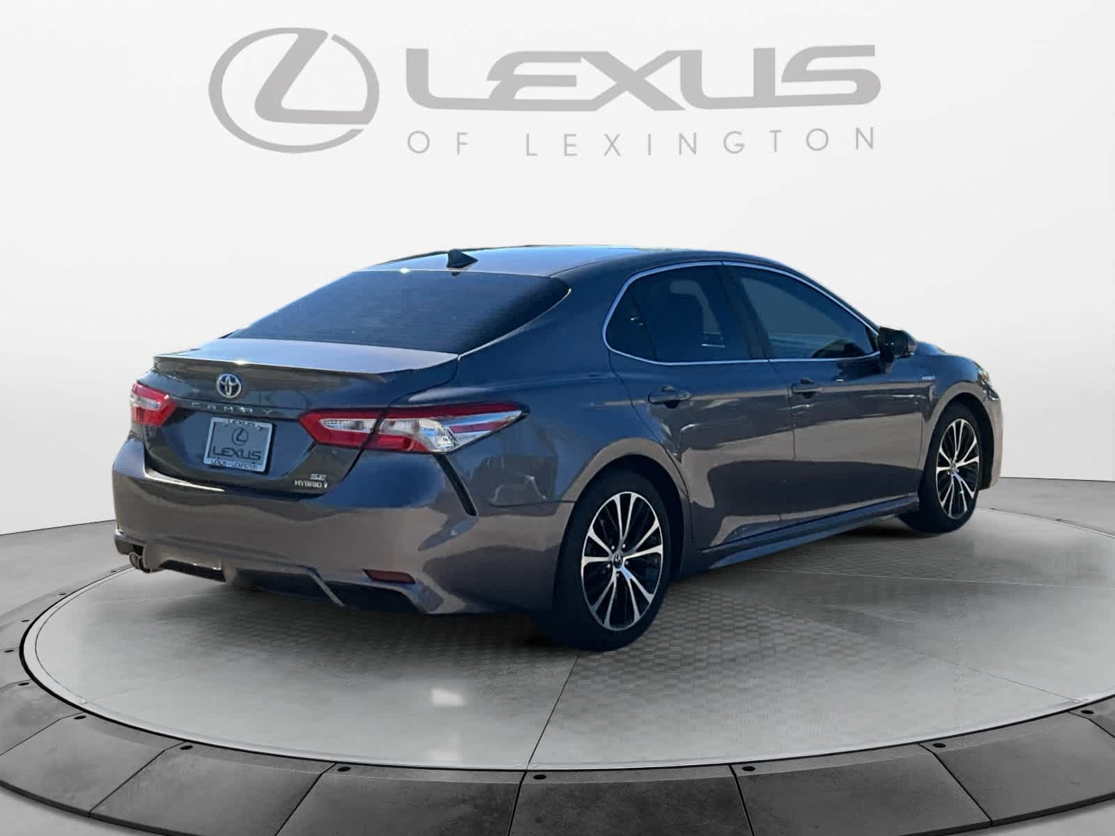 2019 Toyota Camry Hybrid SE