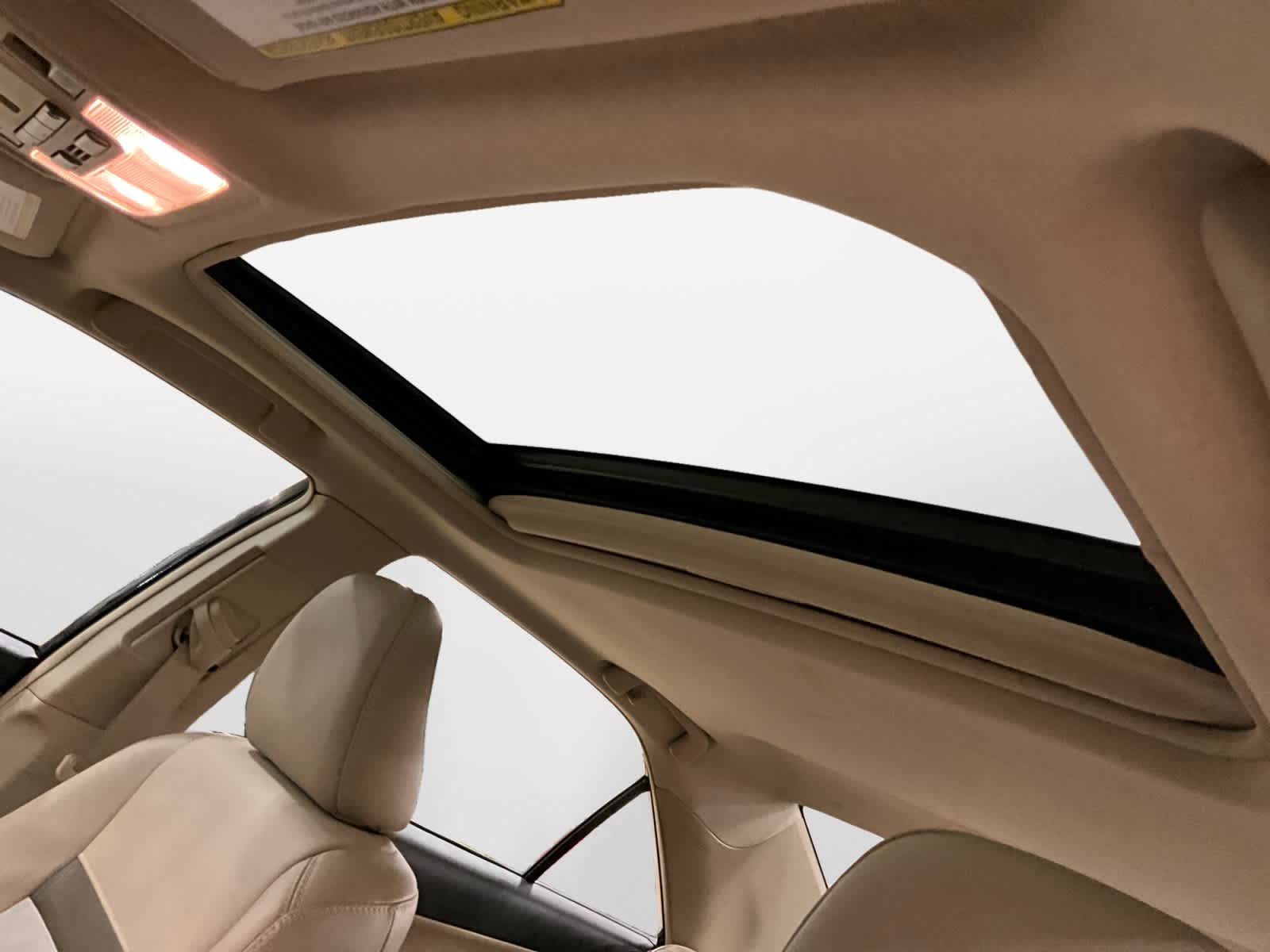 2012 Toyota Camry Hybrid XLE