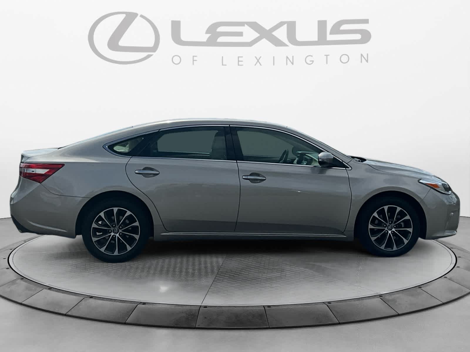 2017 Toyota Avalon XLE Premium