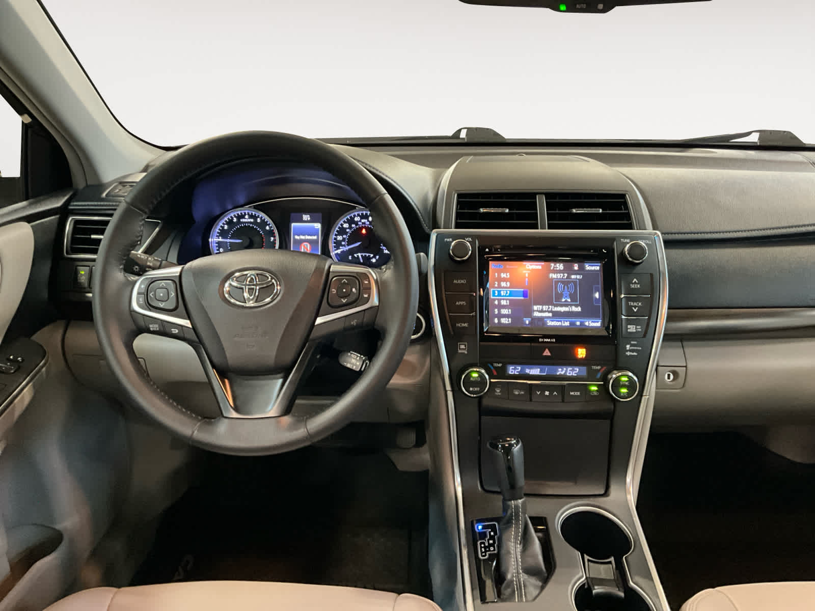 2016 Toyota Camry XLE