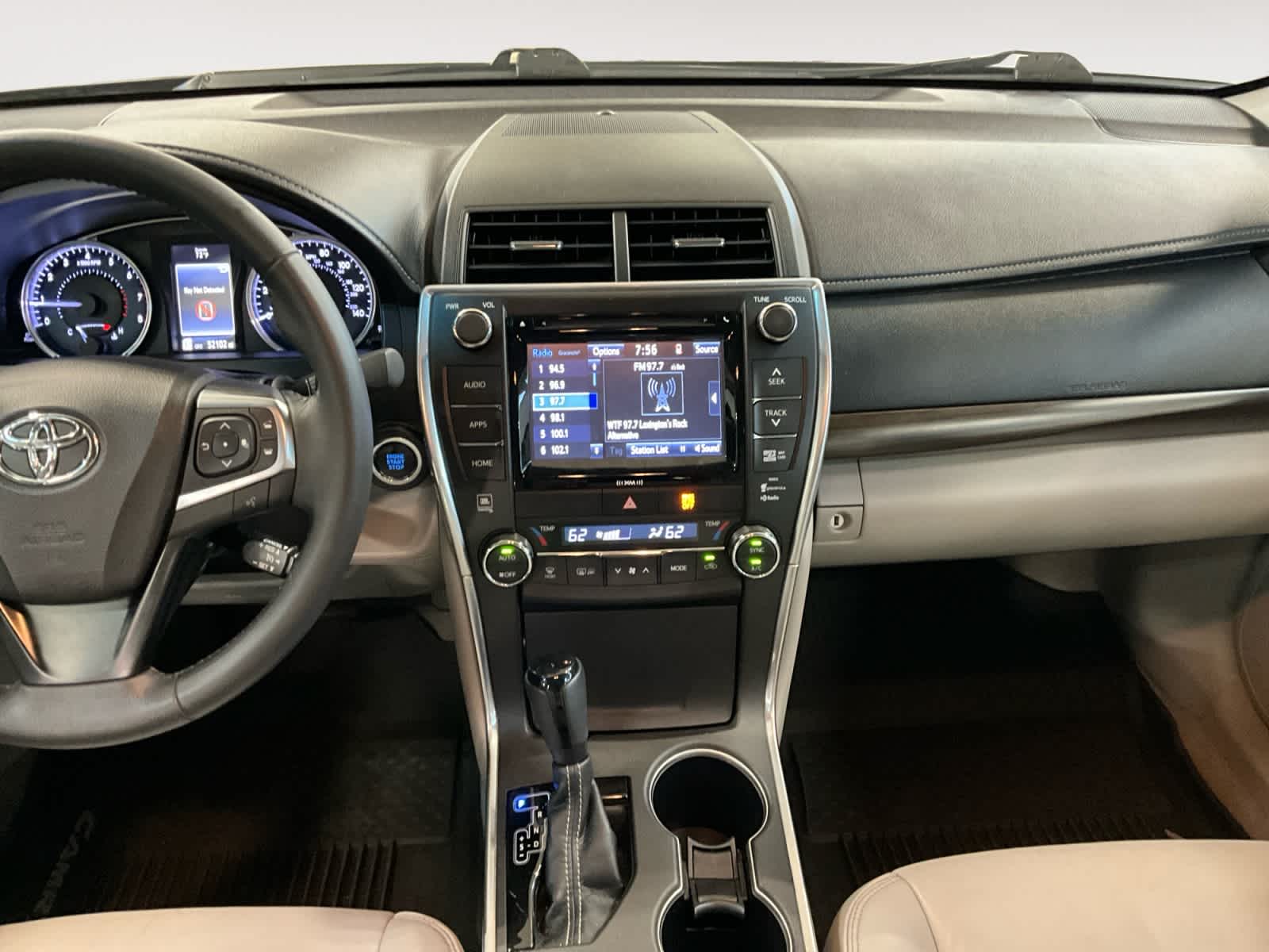 2016 Toyota Camry XLE