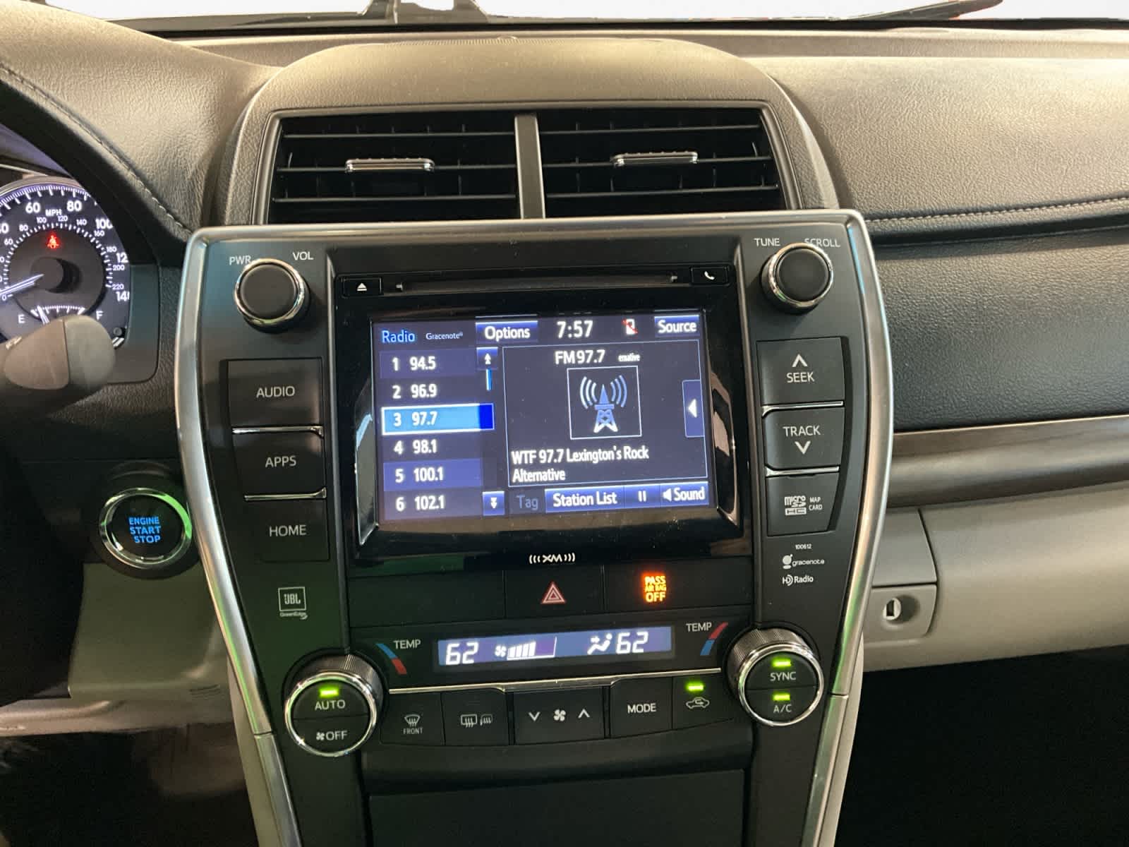 2016 Toyota Camry XLE