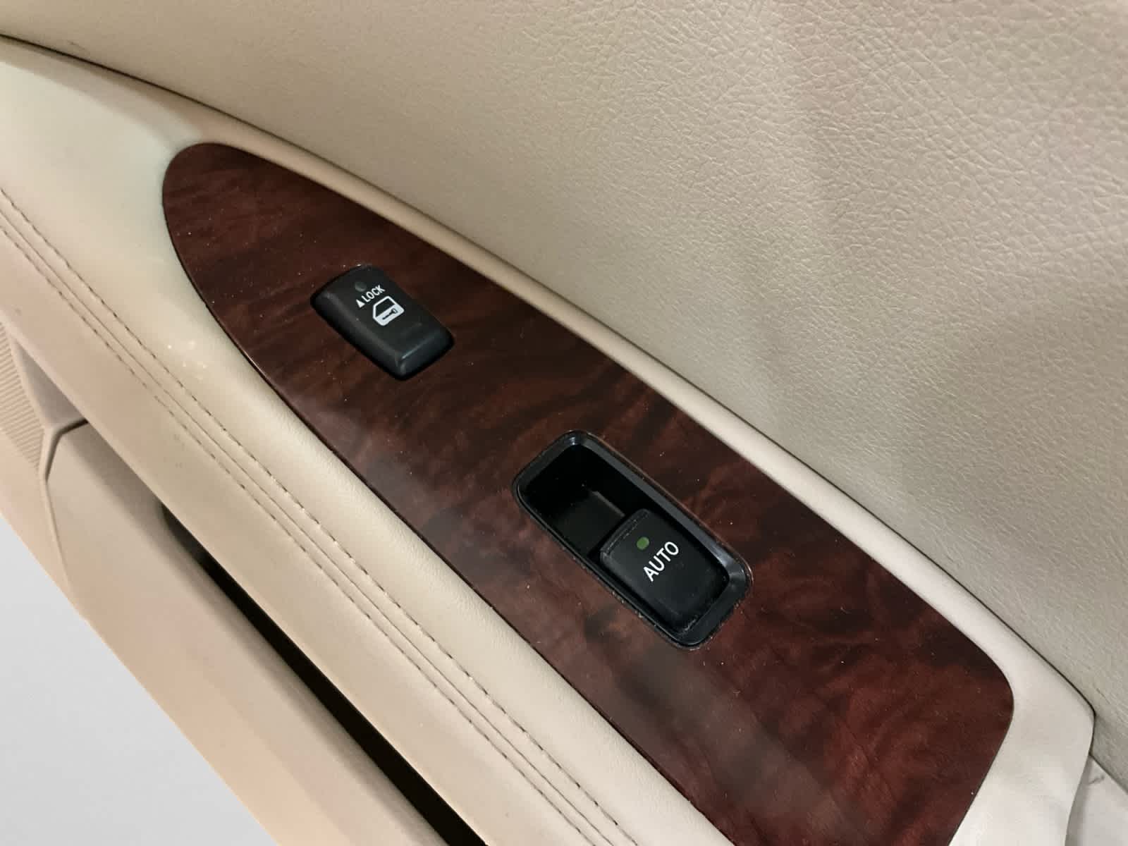 2011 Toyota Avalon Limited