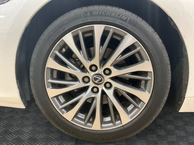 2020 Lexus ES 300h ES 300h