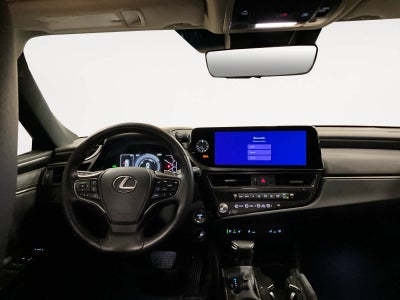 2025 Lexus ES 300h F SPORT Design