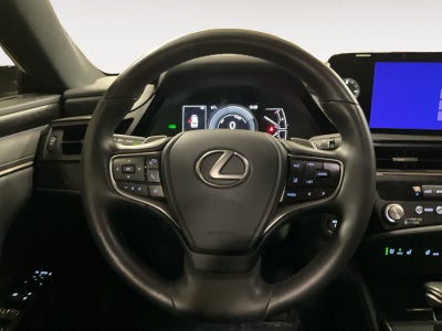 2025 Lexus ES 300h F SPORT Design