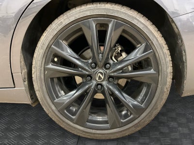 2025 Lexus ES 300h F SPORT Design