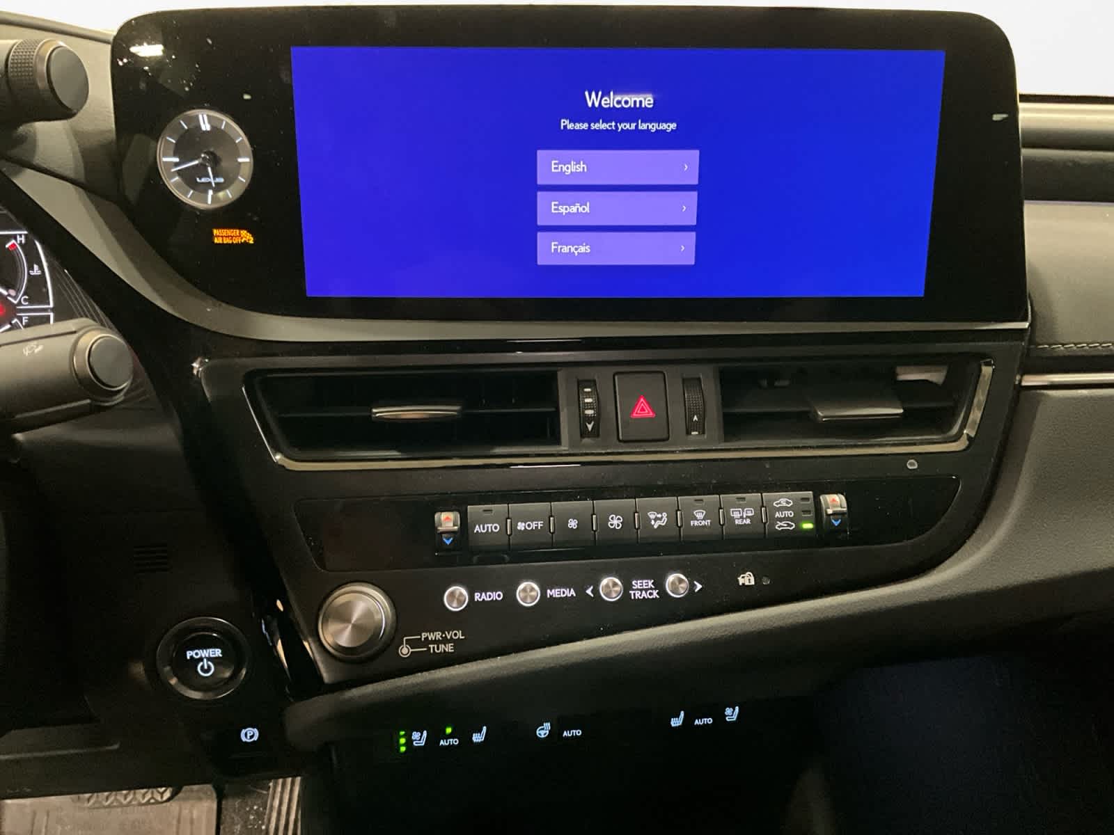 2025 Lexus ES 300h F SPORT Design