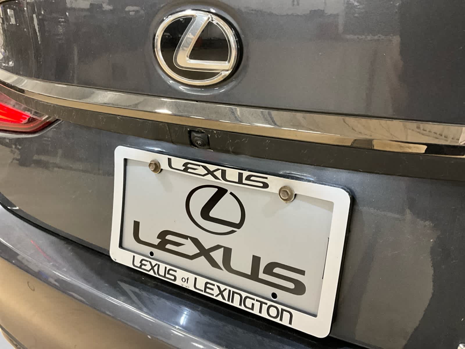 2025 Lexus ES 300h F SPORT Design