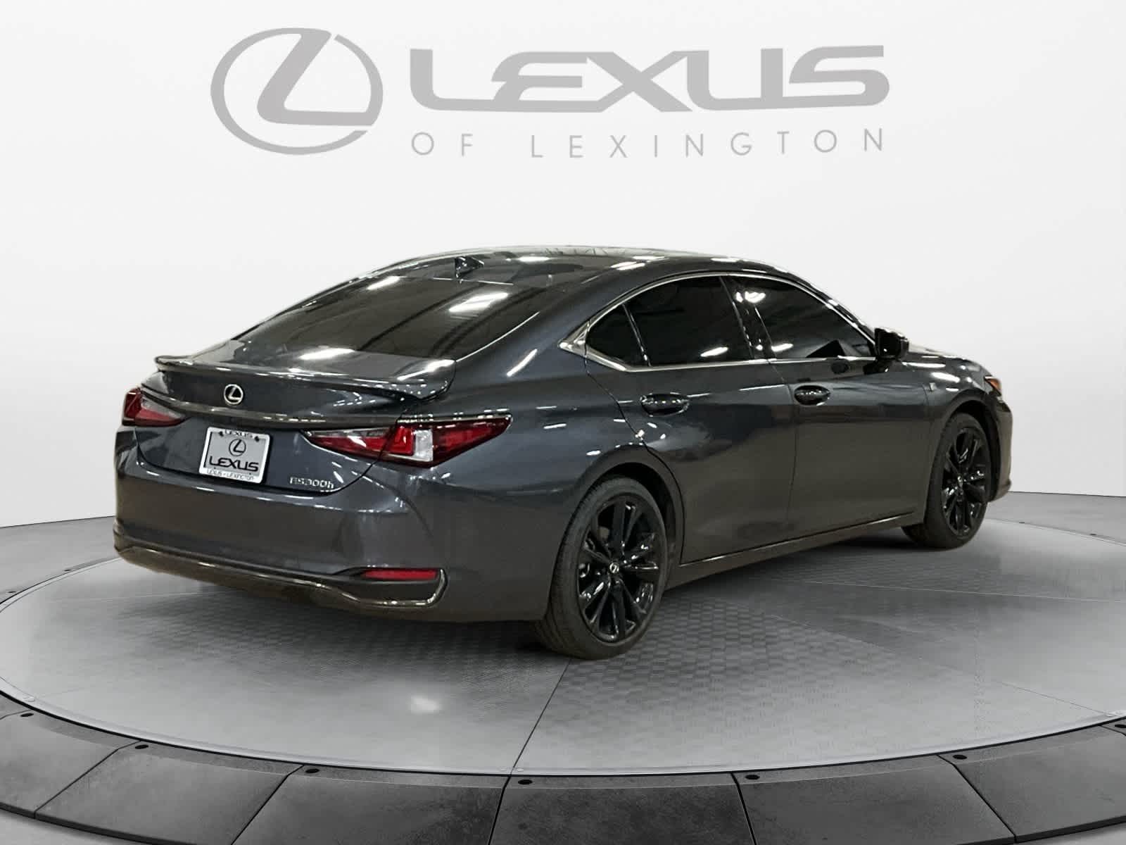 2025 Lexus ES 300h F SPORT Design