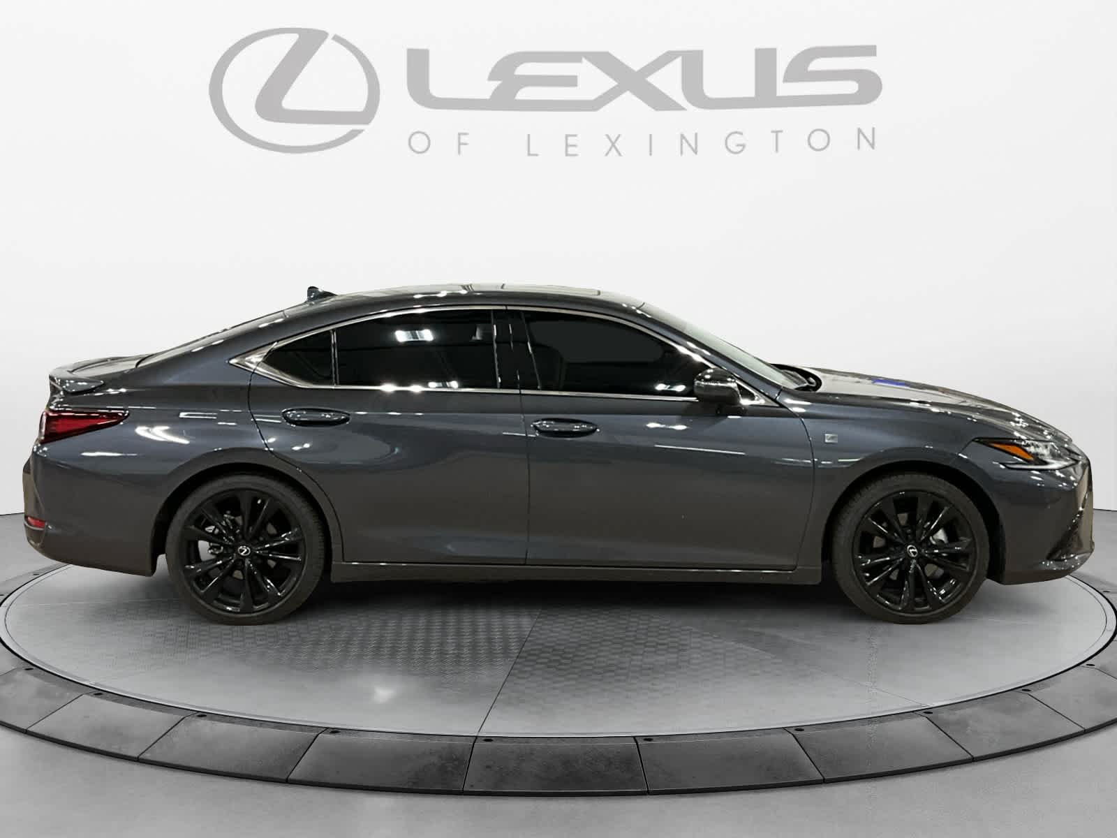 2025 Lexus ES 300h F SPORT Design