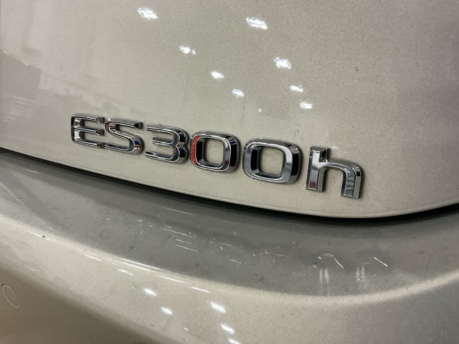 2025 Lexus ES 300h ES 300h
