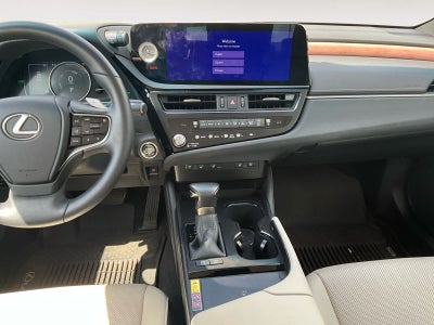 2025 Lexus ES 300h ES 300h