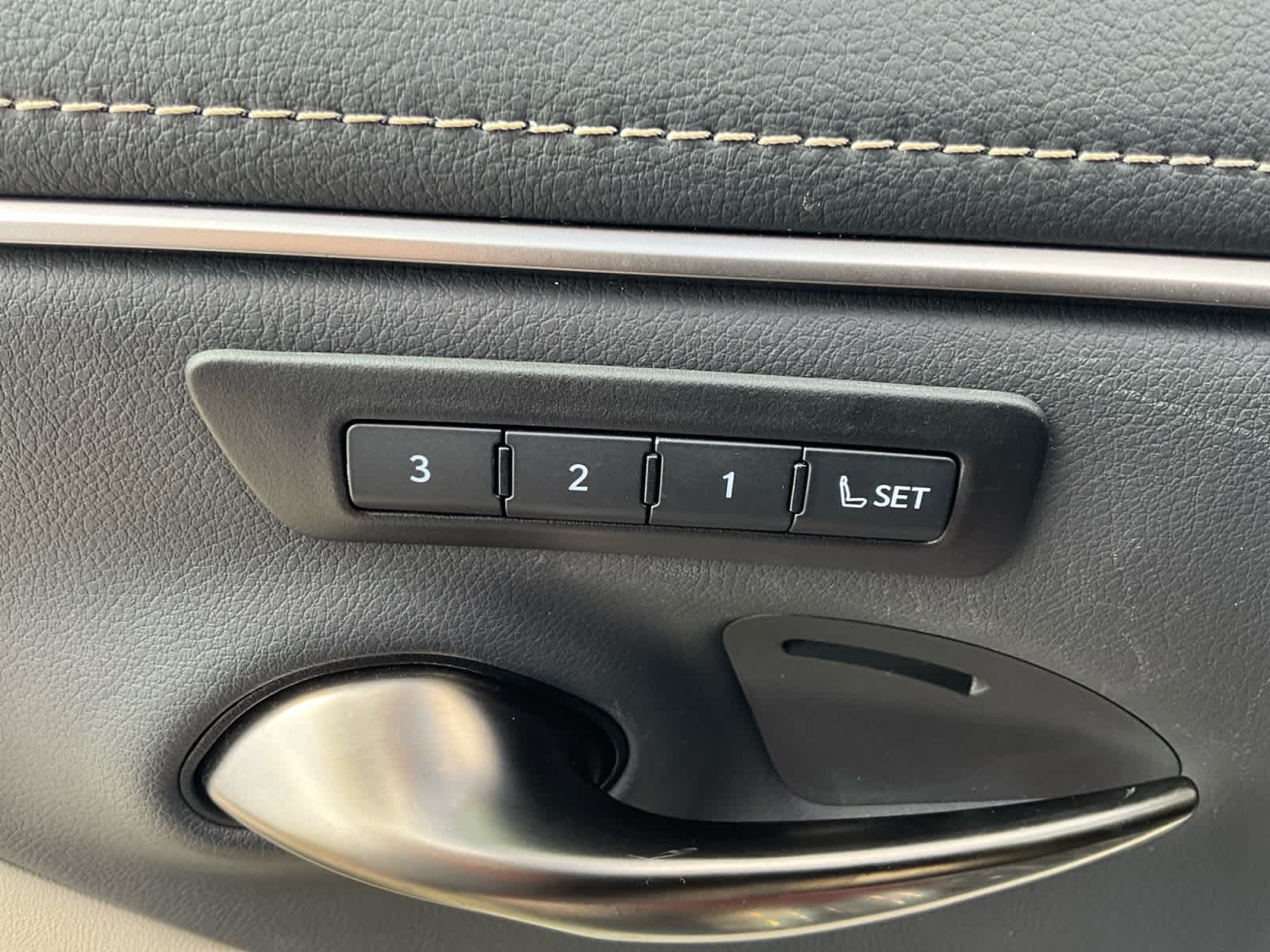 2025 Lexus ES 300h ES 300h