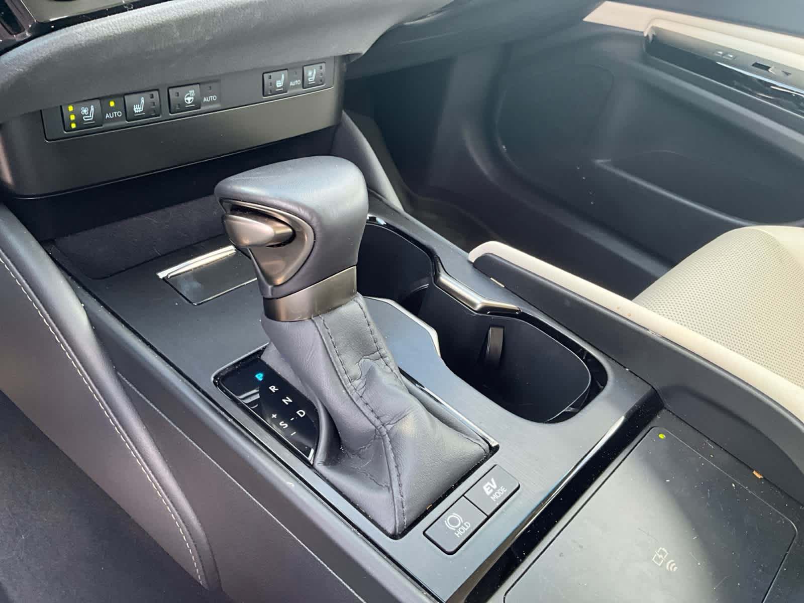 2025 Lexus ES 300h ES 300h