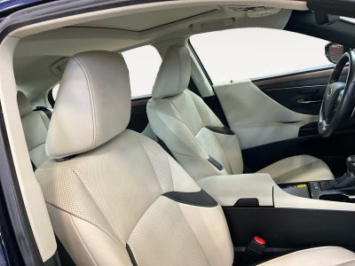 2025 Lexus ES 300h ES 300h